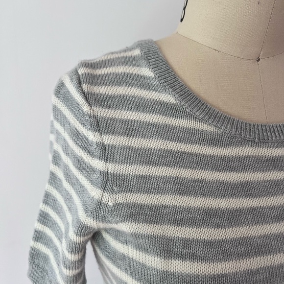 GAP Super Soft Sweater Tee in Gray Stripes / Light Academia Classic Style Top - Picture 3 of 6